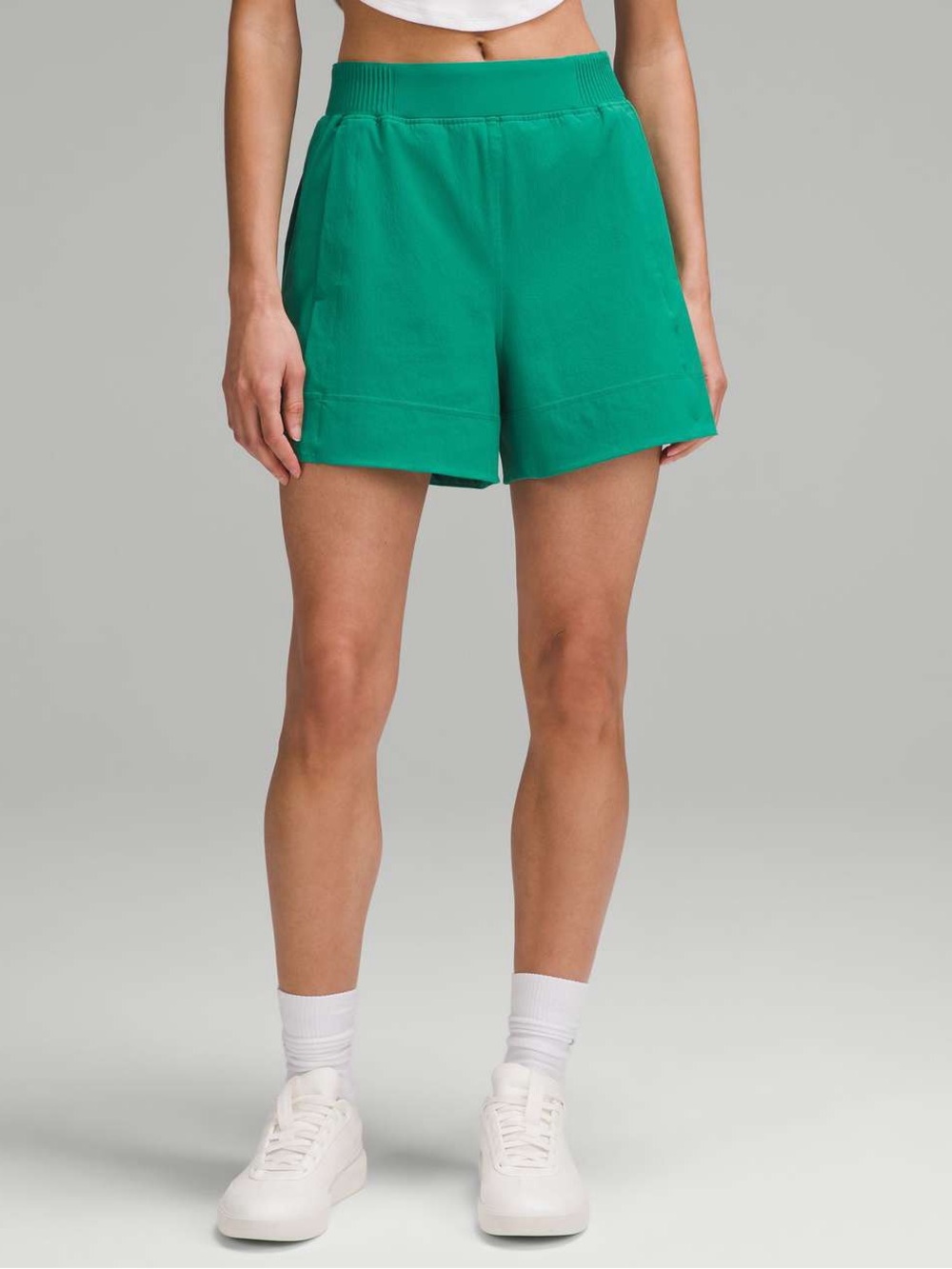 Lululemon Stretch Woven Relaxed-Fit High-Rise Short 4" Cascadia Green Size Small